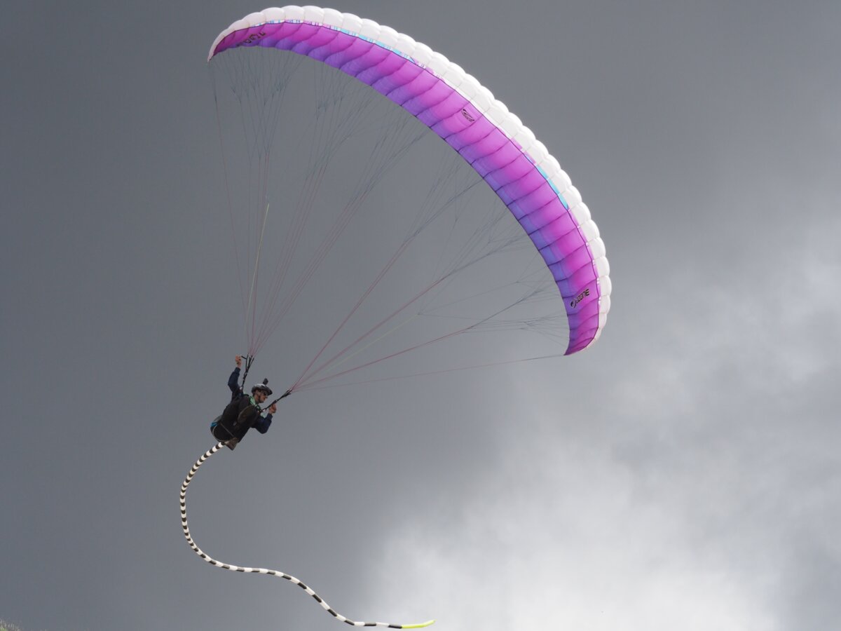 Paragliding instruction